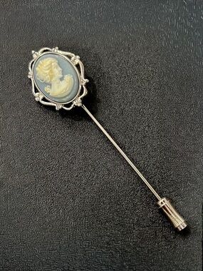 Trifari Vintage Cameo Hat Pin Brooch Stick Pin Silver Tone Blue White 3 Inch
